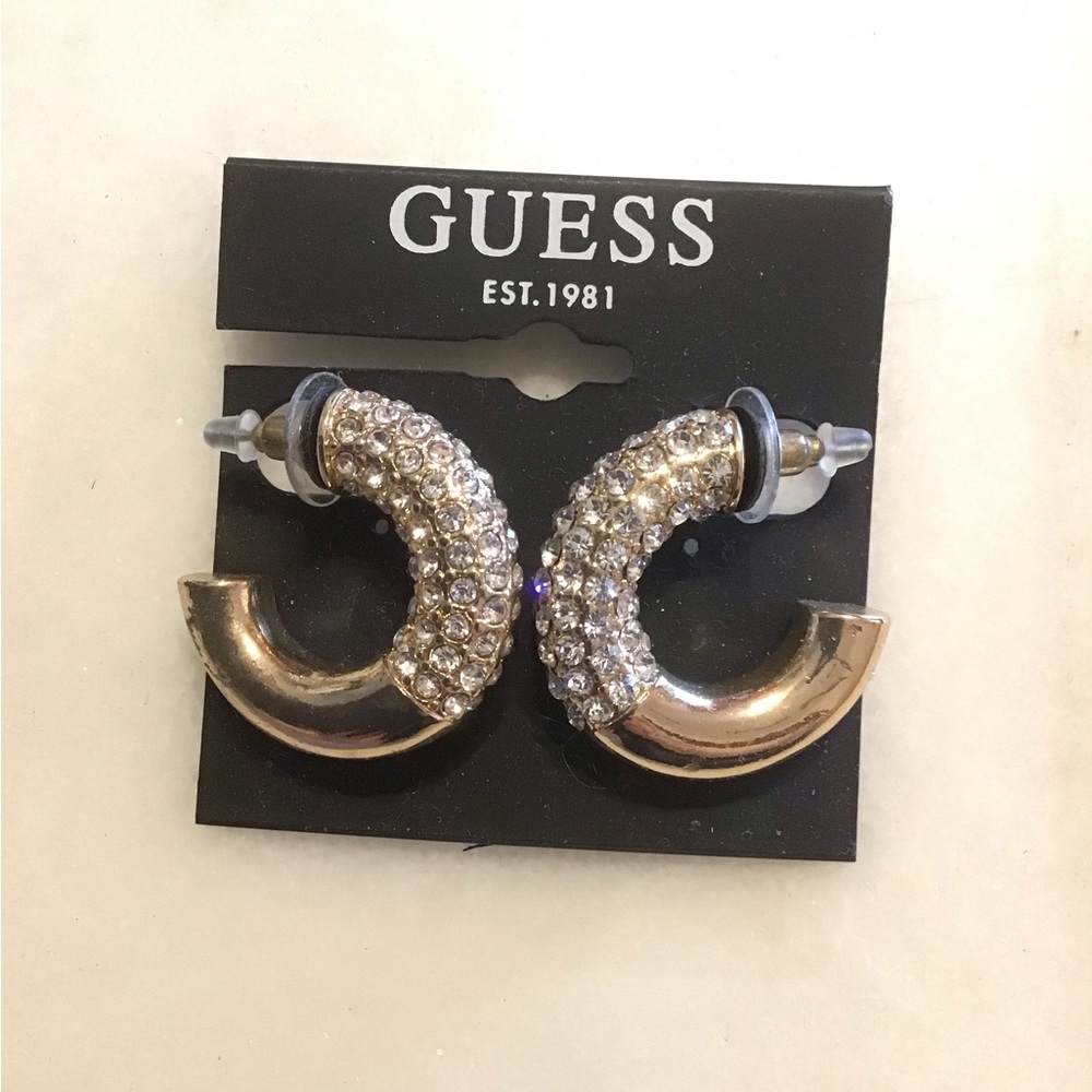 Guess earrings NWT *lower price**
